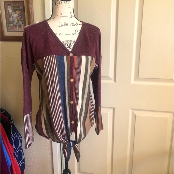 USA made, really soft and fuzzy material
Only have 1 left, it’s a large. - Picture 1 of 5